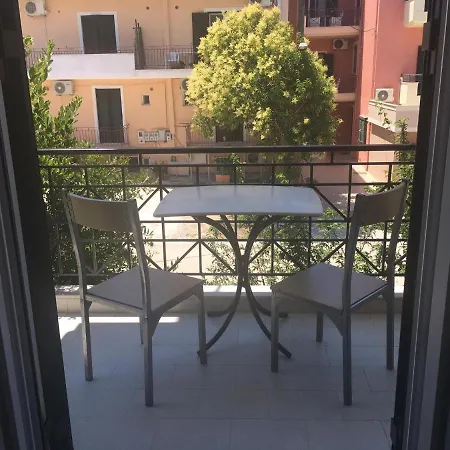Marias With Balcony In Town Apartment Lefkada City