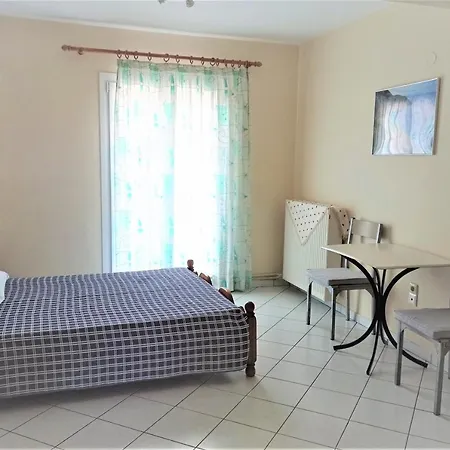 Apartment Marias With Balcony In Town Lefkada City